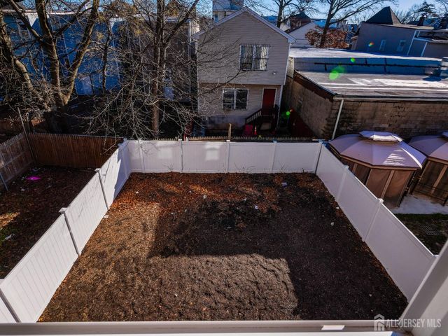 496 So. 18th Street 2, Newark, NJ 07103