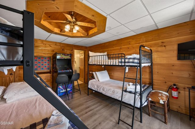 757 Chickasaw Gap Way, Pigeon Forge, TN 37863