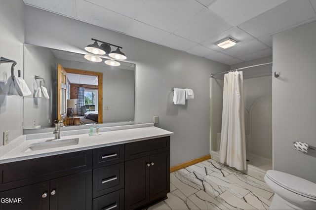 757 Chickasaw Gap Way, Pigeon Forge, TN 37863