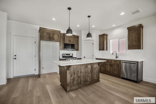 547 Abigail Lane, Shelley, ID 83274
