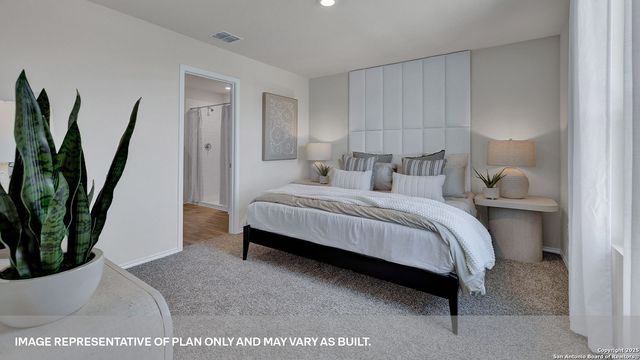 918 INDIAN WAY, Seguin, TX 78155