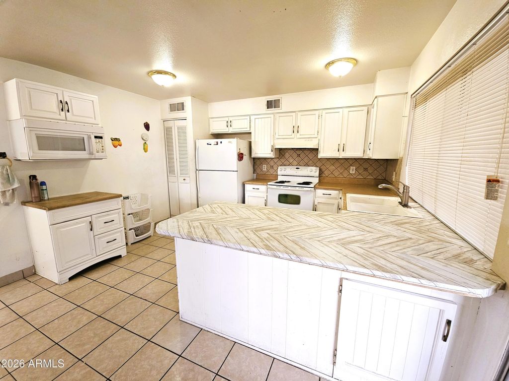 6602 N 46TH Avenue, Glendale, AZ 85301 — photo 5