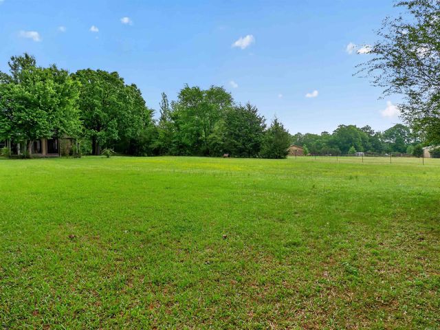 121 Rolling Meadows Lane, Austin, AR 72007