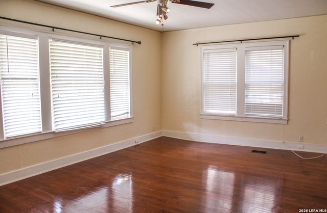 311 E Rosewood Ave Apt 102, San Antonio, TX 78212