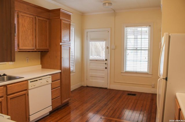 311 E Rosewood Ave Apt 102, San Antonio, TX 78212