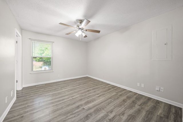 414 Donna Dr, Clarksville, TN 37042