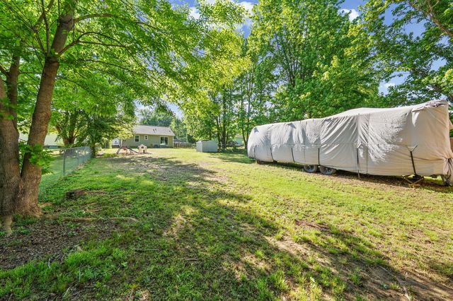 414 Donna Dr, Clarksville, TN 37042