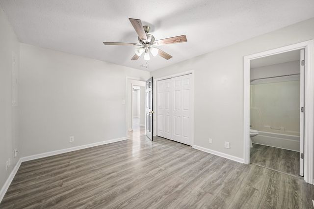 414 Donna Dr, Clarksville, TN 37042