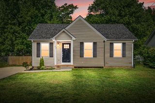 414 Donna Dr, Clarksville, TN 37042