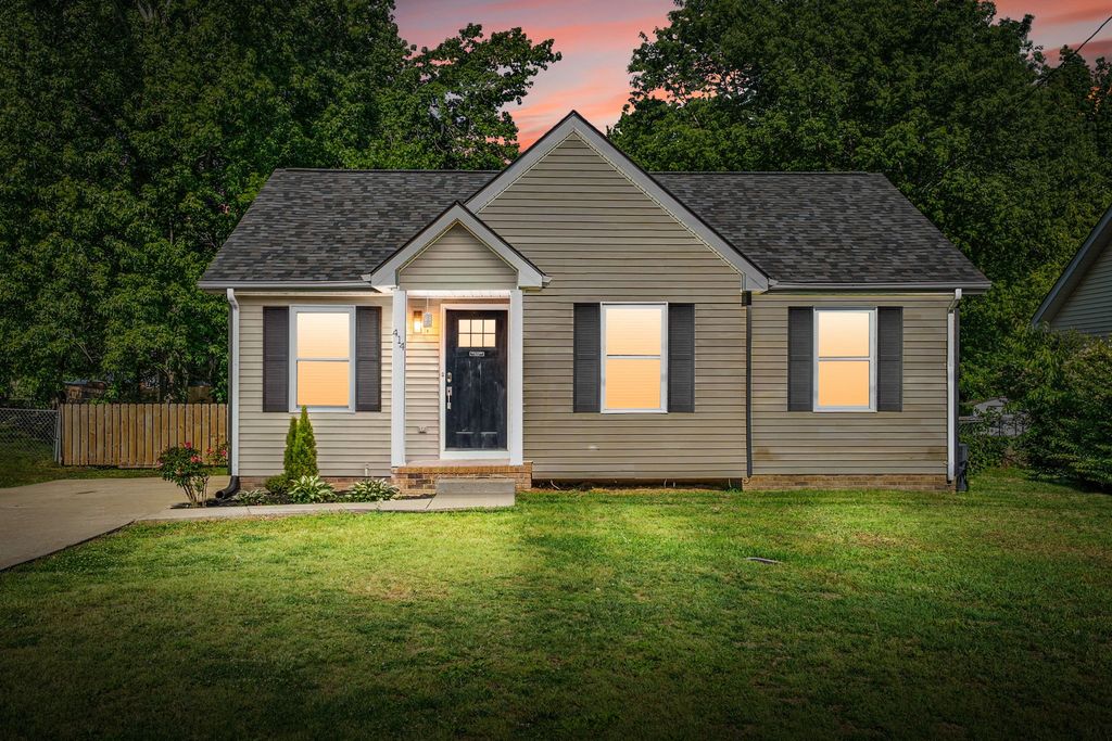 414 Donna Dr, Clarksville, TN 37042