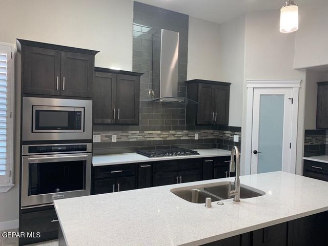 3824 SURMISE Street, El Paso, TX 79938