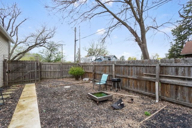 656 S 4th Street, Chesterton, IN 46304