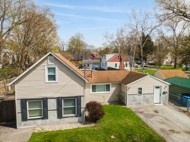 656 S 4th Street, Chesterton, IN 46304