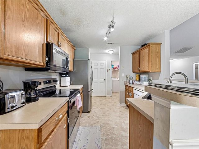 821 Freedom Walk, Locust Grove, GA 30248