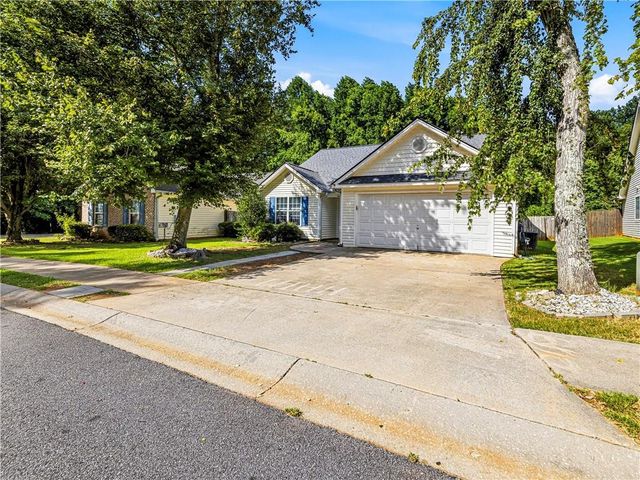 821 Freedom Walk, Locust Grove, GA 30248