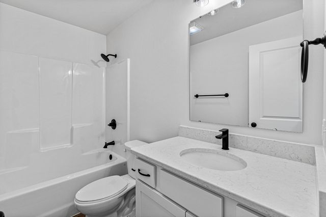 2307 Water Tower Pl, North Liberty, IA 52317