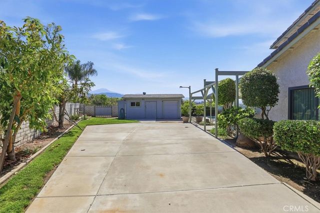 7003 Grove, Highland, CA 92346