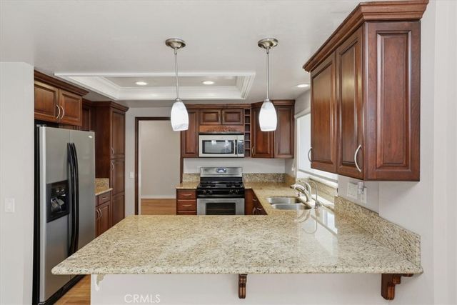 7003 Grove, Highland, CA 92346