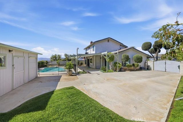 7003 Grove, Highland, CA 92346