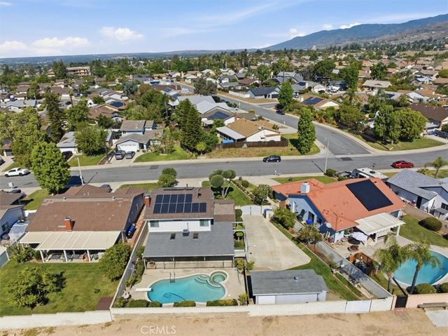 7003 Grove, Highland, CA 92346