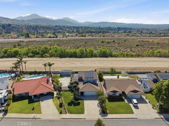 7003 Grove, Highland, CA 92346