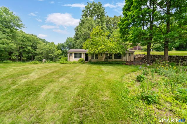 1917 Main Street North, Woodbury, CT 06798