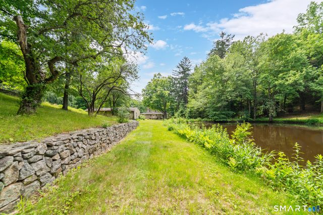 1917 Main Street North, Woodbury, CT 06798