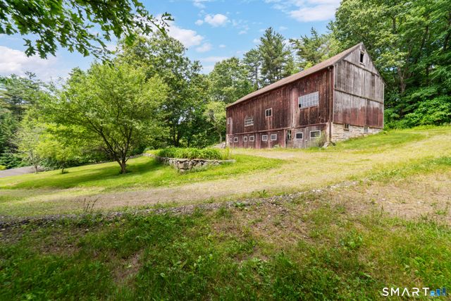 1917 Main Street North, Woodbury, CT 06798