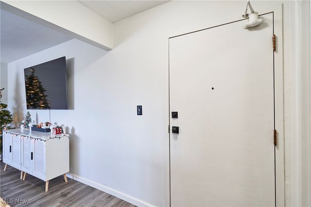 18501 Hilliard Boulevard, Rocky River, OH 44116