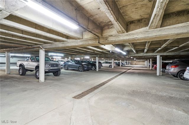 18501 Hilliard Boulevard, Rocky River, OH 44116