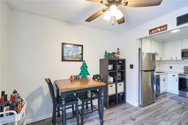 18501 Hilliard Boulevard, Rocky River, OH 44116