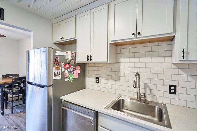 18501 Hilliard Boulevard, Rocky River, OH 44116