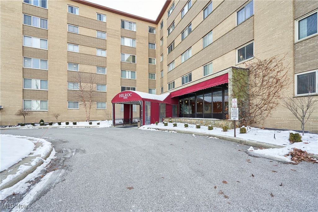 18501 Hilliard Boulevard, Rocky River, OH 44116