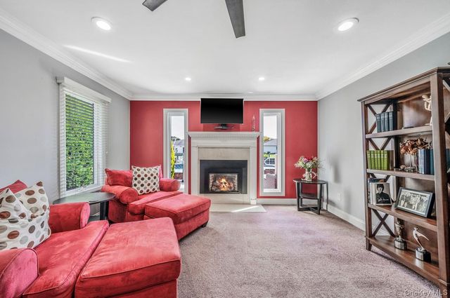 25 Harbor Court, Copiague, NY 11726