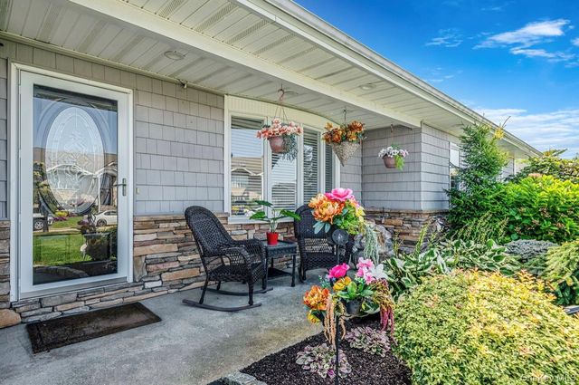 25 Harbor Court, Copiague, NY 11726