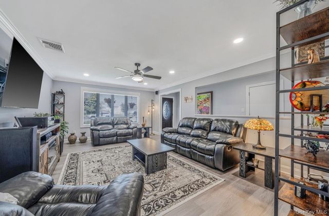 25 Harbor Court, Copiague, NY 11726