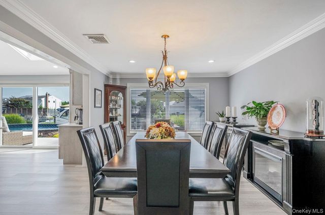 25 Harbor Court, Copiague, NY 11726