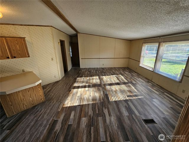 2007 41st Place, Seaview, WA 98644