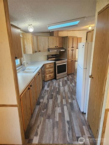 2007 41st Place, Seaview, WA 98644