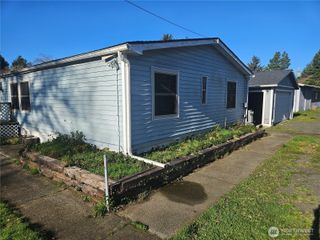 2007 41st Place, Seaview, WA 98644