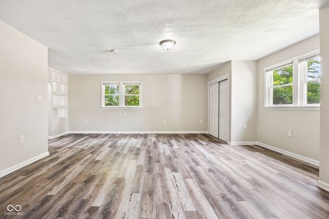 47 Brookside Drive, Whiteland, IN 46184