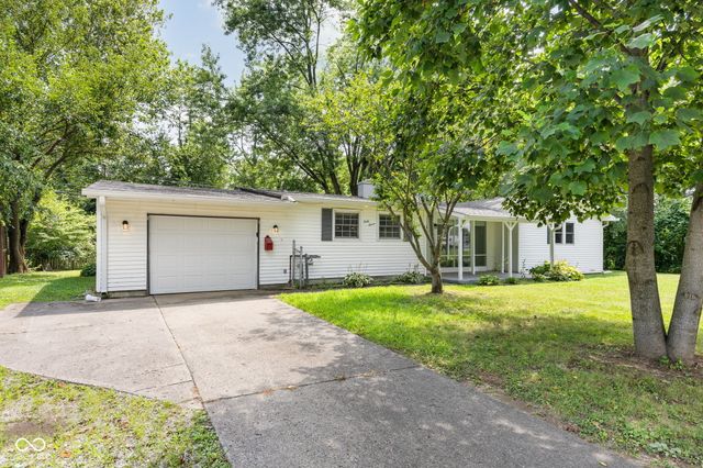47 Brookside Drive, Whiteland, IN 46184