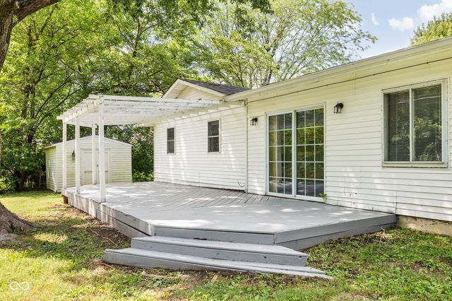 47 Brookside Drive, Whiteland, IN 46184