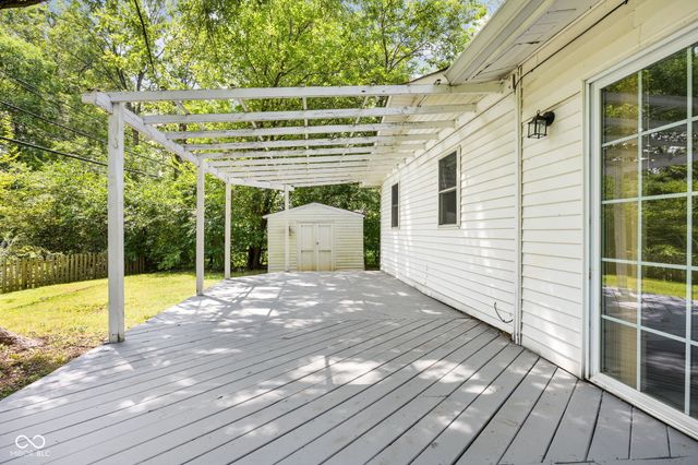 47 Brookside Drive, Whiteland, IN 46184