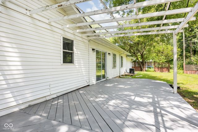 47 Brookside Drive, Whiteland, IN 46184