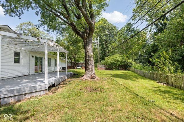 47 Brookside Drive, Whiteland, IN 46184