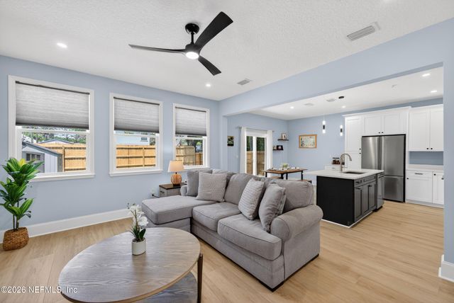 1337 ROXIE Street, Jacksonville, FL 32233