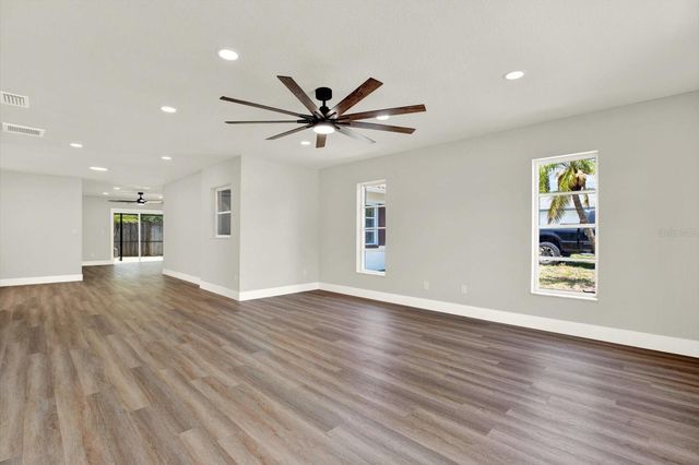 6341 ELMHURST DRIVE, Pinellas Park, FL 33782