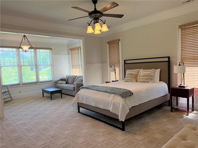2261 Eastgate Drive E, Hiawassee, GA 30546