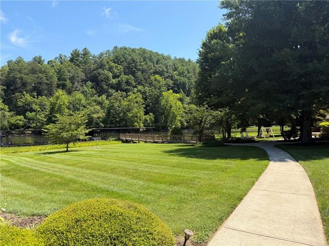 2261 Eastgate Drive E, Hiawassee, GA 30546